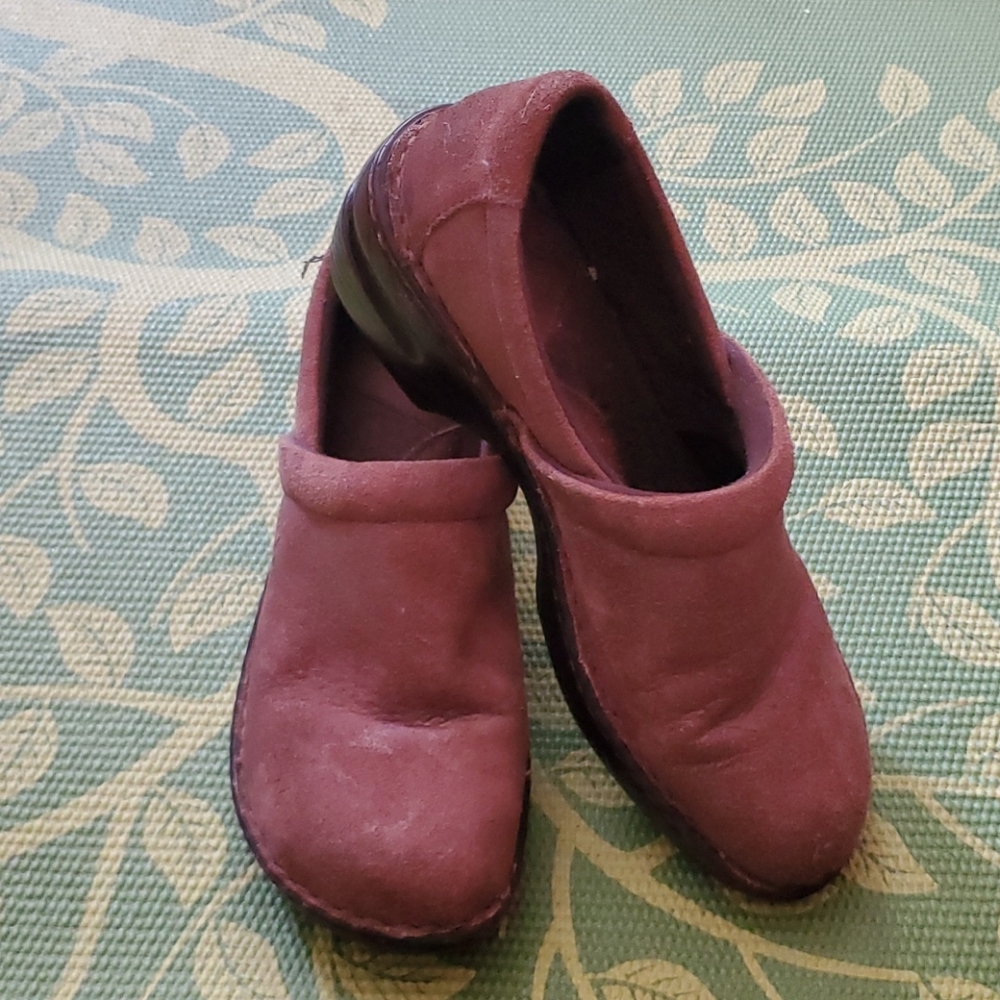 Born Clogs - Picture 2 of 3